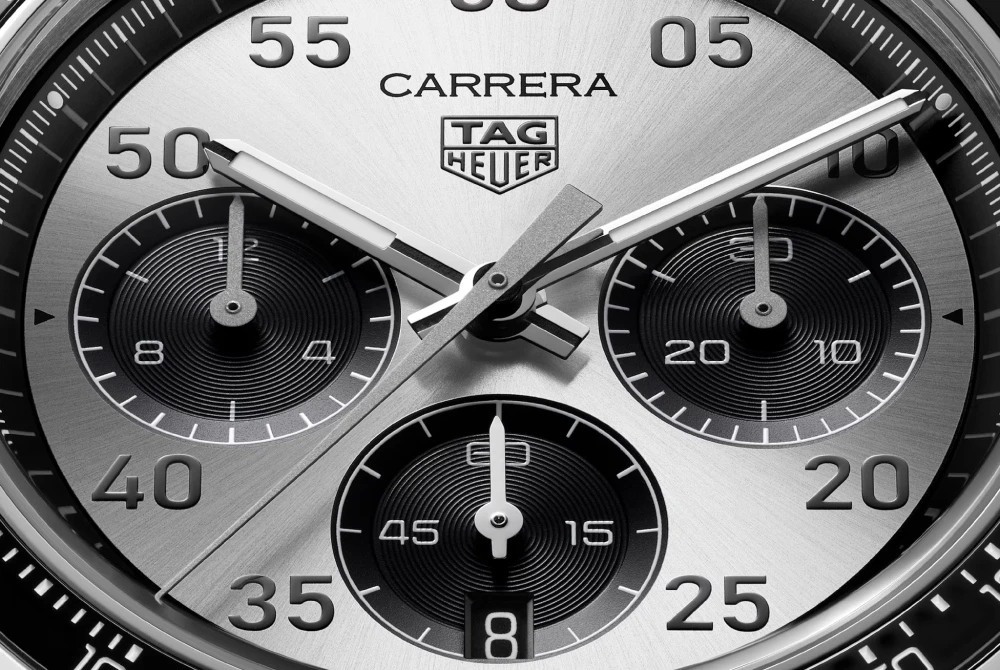 【2026年新作】タグ・ホイヤー カレラ クロノグラフ スポーツ CDB2113.BA0054を解説｜44mmから42mmへ進化
